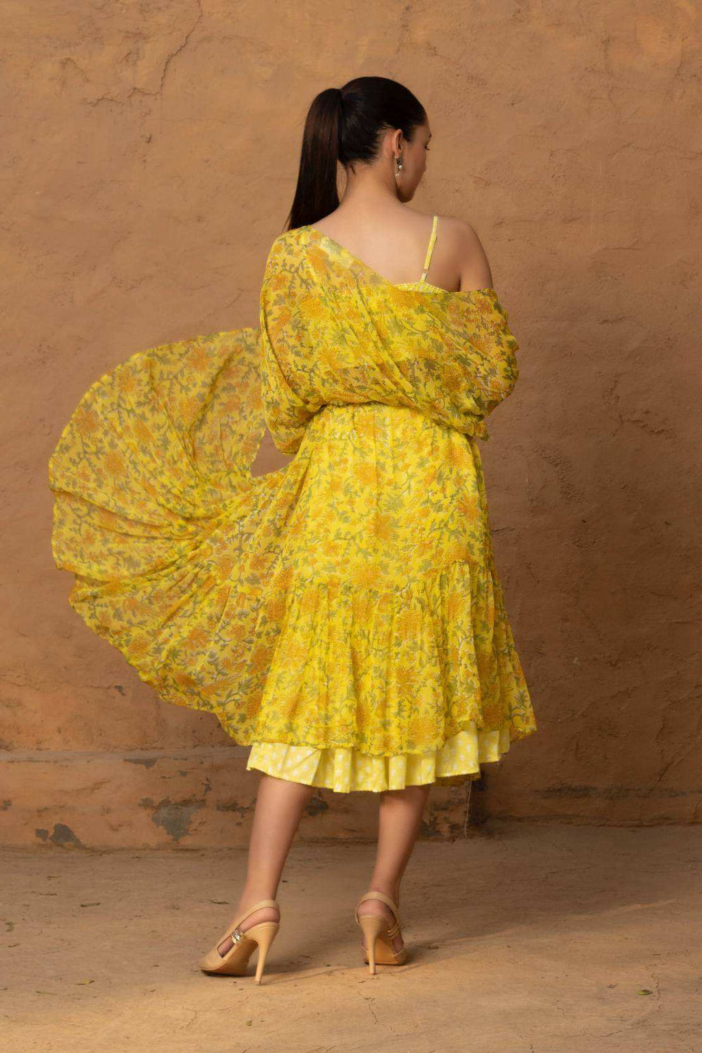 Geet Bustier-Skirt-Cape - Yellow - Monk & Mei