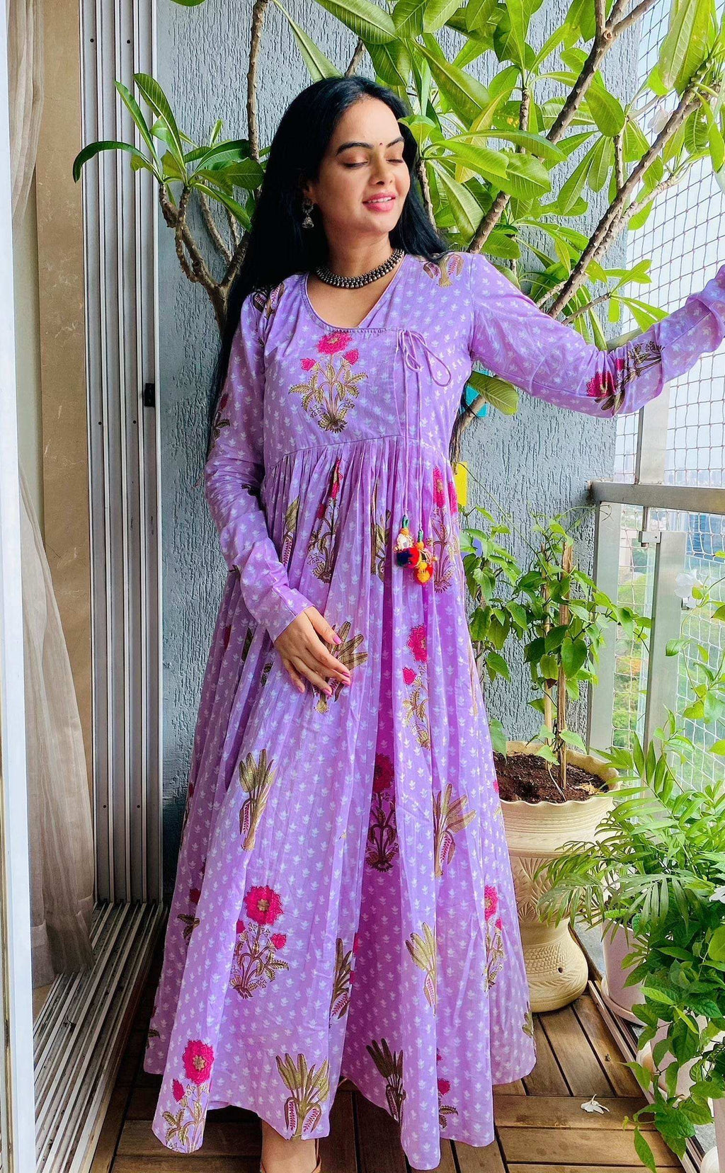 Saawni Angrakha - Lavendar - Monk & Mei