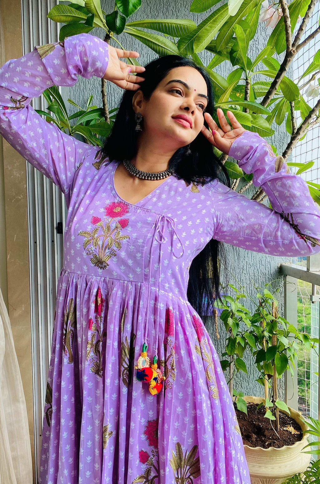 Saawni Angrakha - Lavendar - Monk & Mei