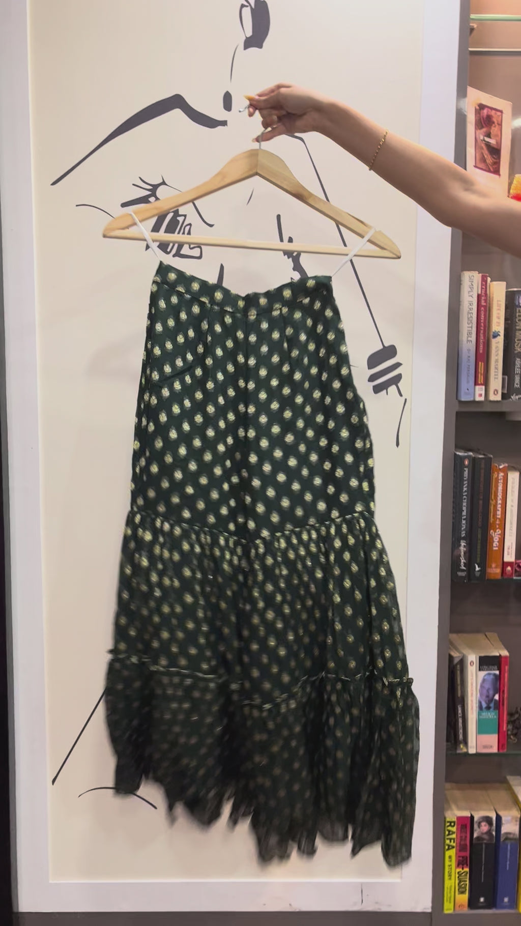 Cyra Sharara - Green