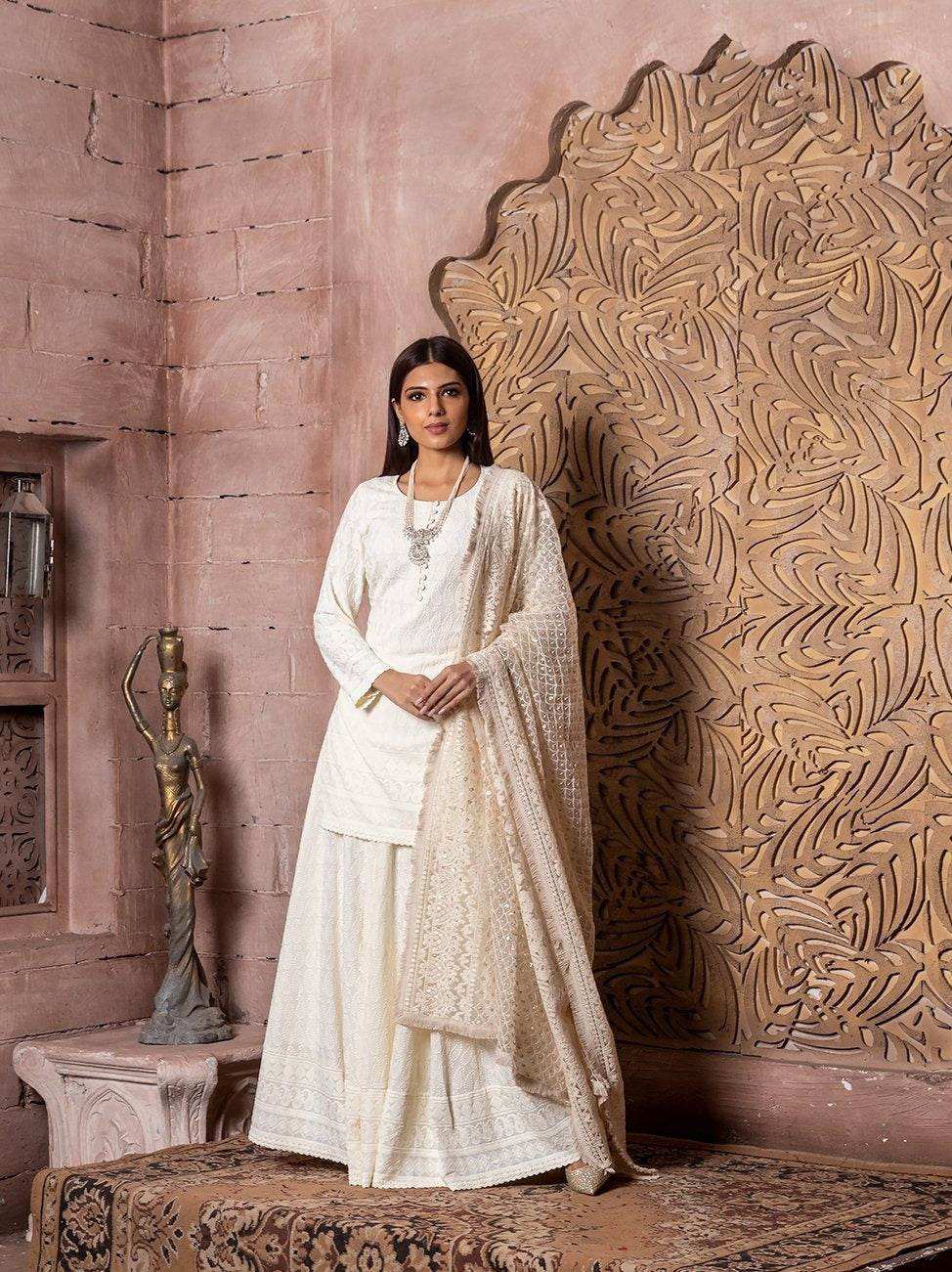 Chaand- Embroidered Kurta & Gharara set with Dupatta (3 Piece Set) - Monk & Mei