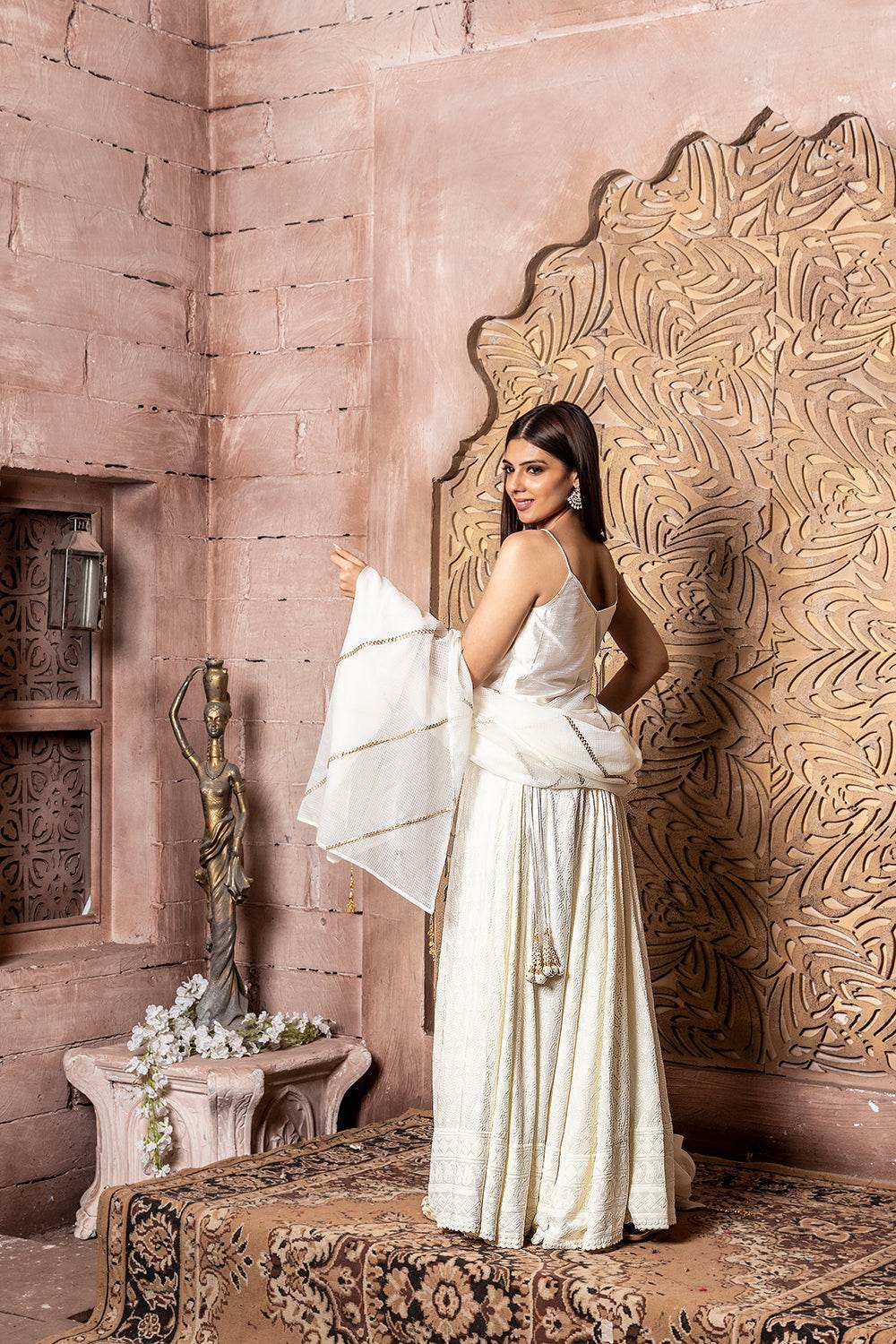 Shuddhi- top with lehenga & dupatta - Monk & Mei