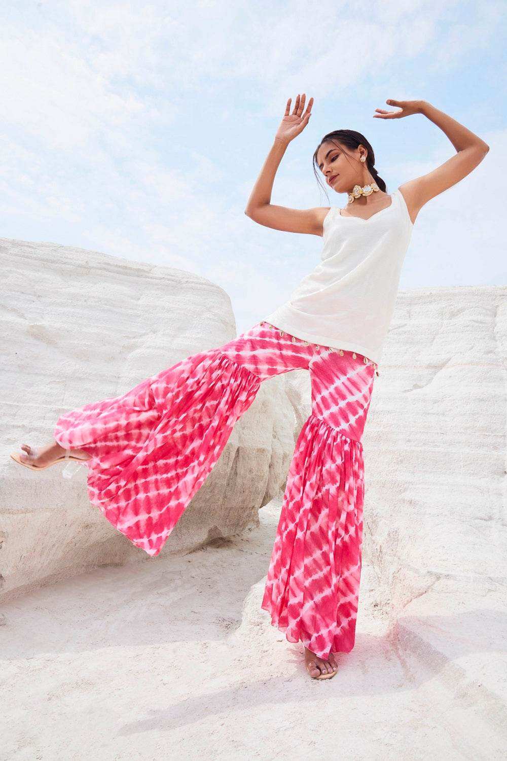 ALYSSA - SHARARA - KURTA- DUPATTA - Pink - Monk & Mei