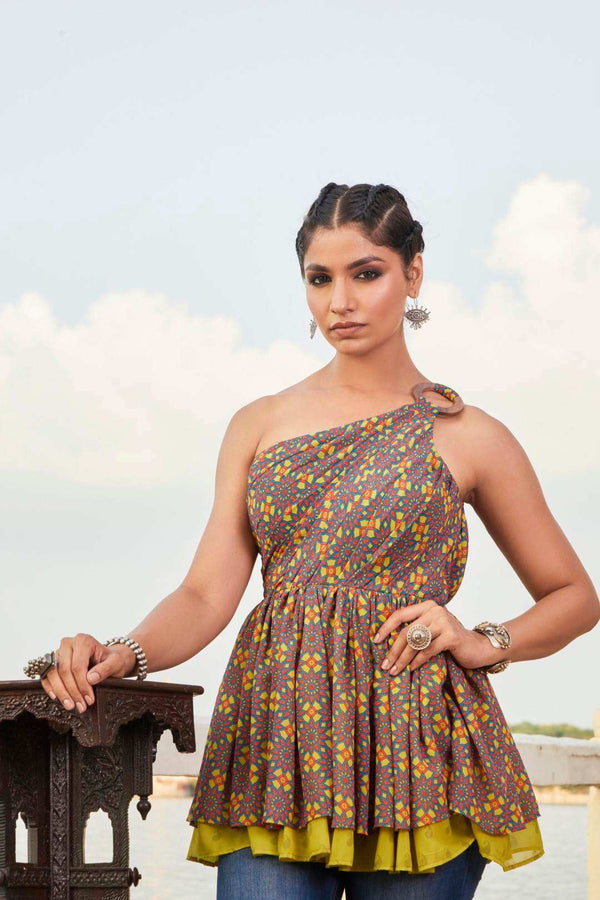 Laila TOP