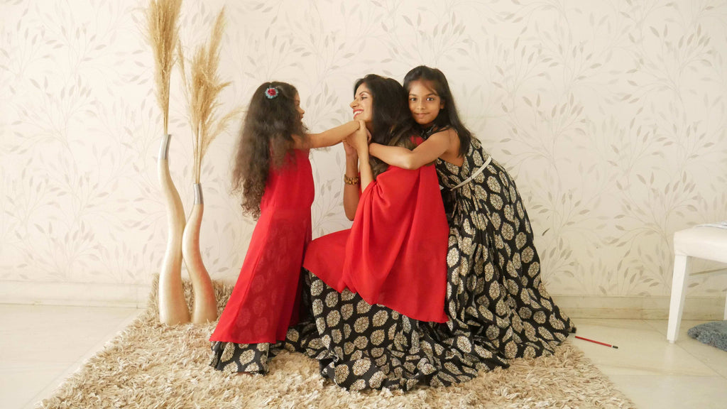 Raagini set - Girls - Monk & Mei