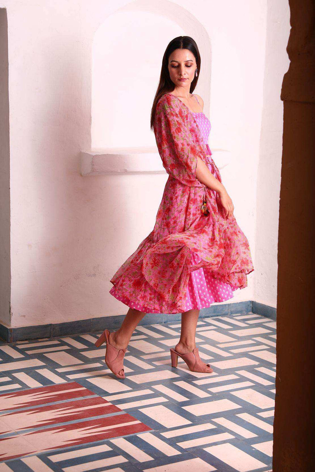 Geet Bustier-Skirt-Cape - Pink - Monk & Mei