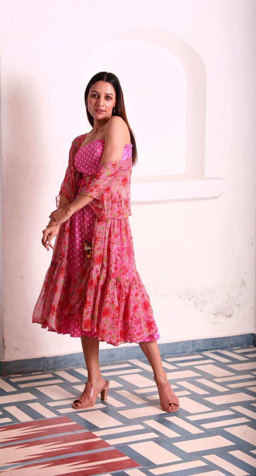 Geet Bustier-Skirt-Cape - Pink - Monk & Mei