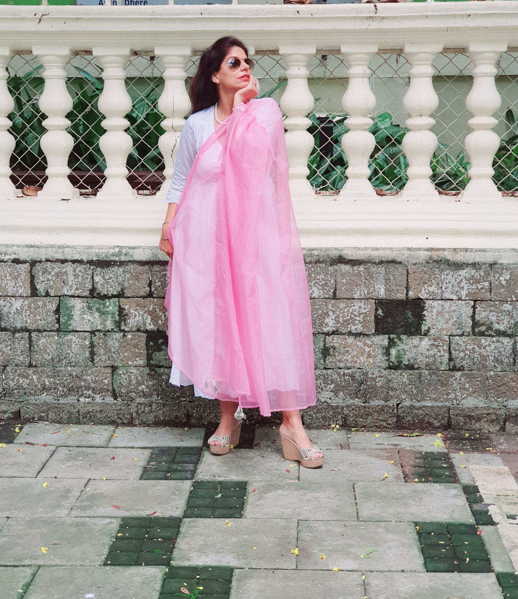 Sangam Pink Pearl decorated Dupatta - Monk & Mei